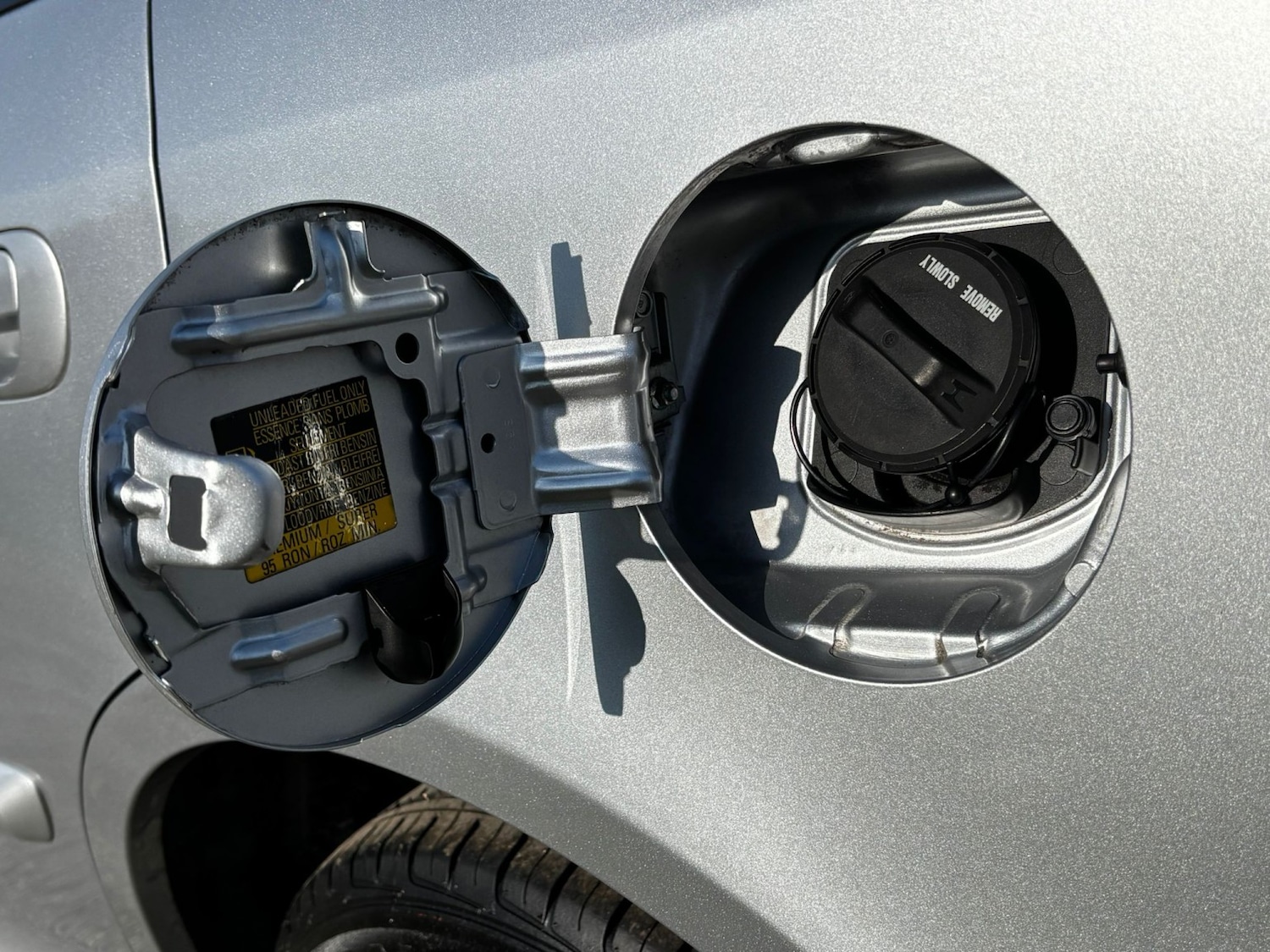 Used Honda Civic 2003 for sale - 76418374: Photo 38