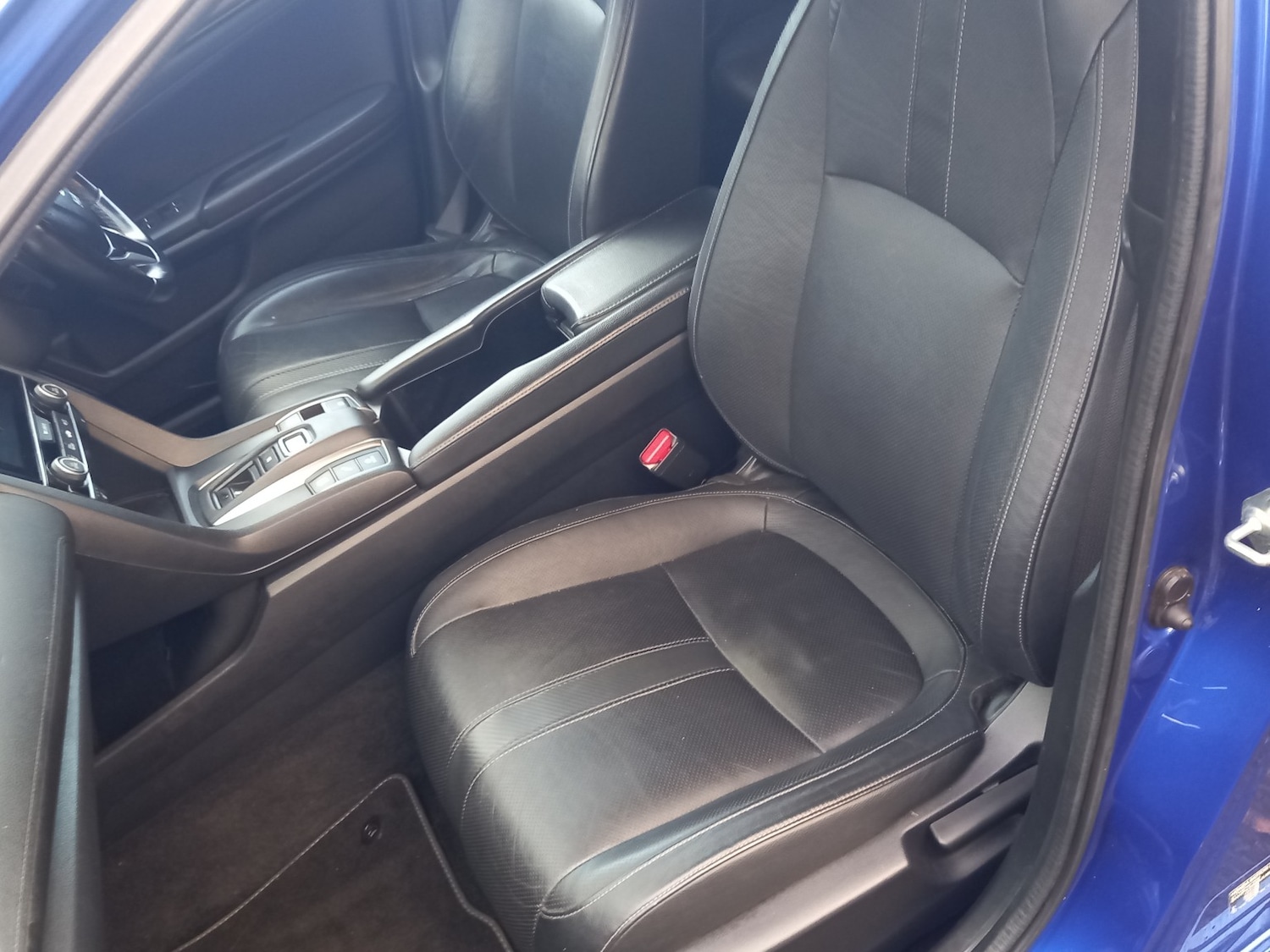 Used Honda Civic 2018 for sale - 76891750: Photo 11