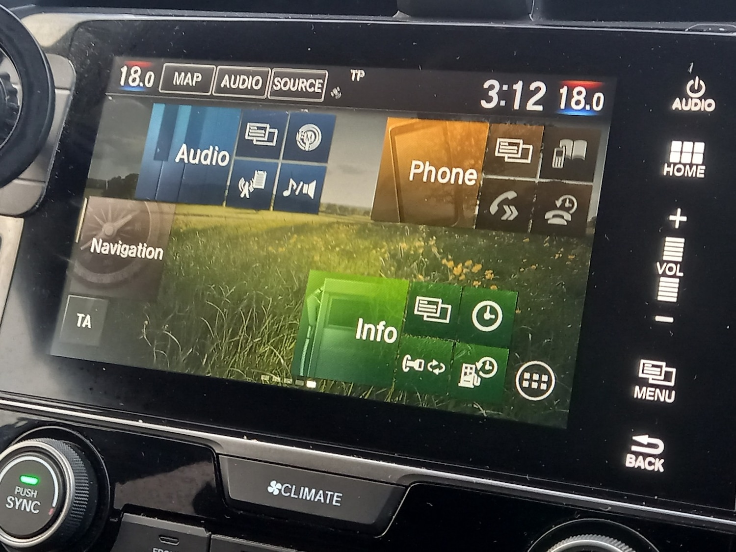 Used Honda Civic 2018 for sale - 76891750: Photo 14