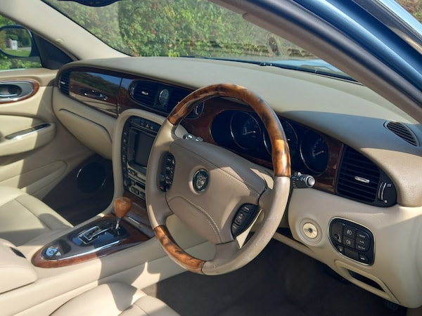 Used Jaguar XJ 2003 for sale - 76293192: Photo 17