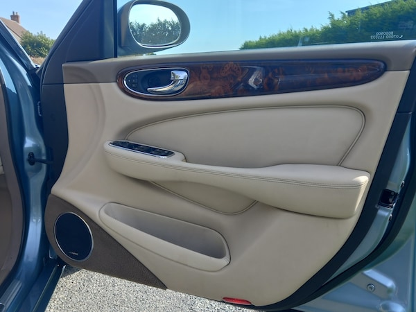 Used Jaguar XJ 2003 for sale - 76293192: Photo 26