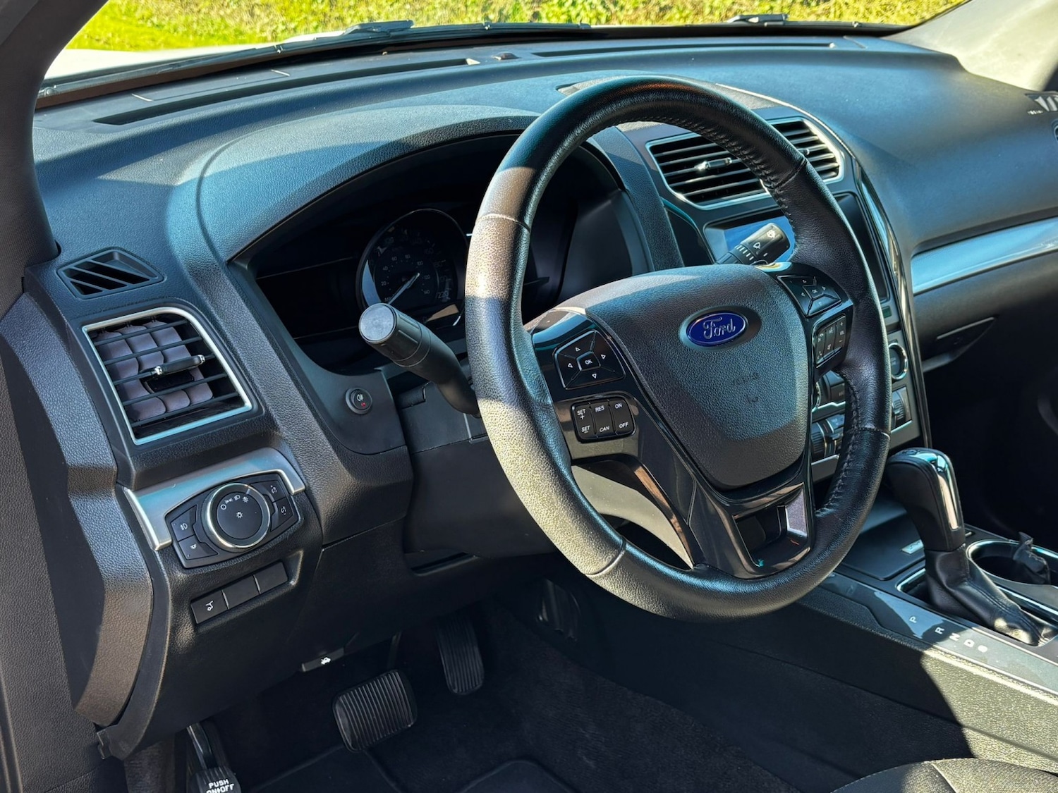 Used Ford Explorer 2017 for sale - 77636987: Photo 21