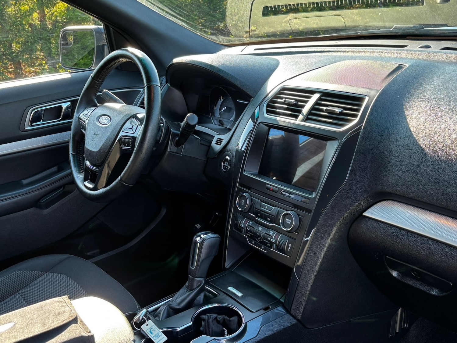 Used Ford Explorer 2017 for sale - 77636987: Photo 25