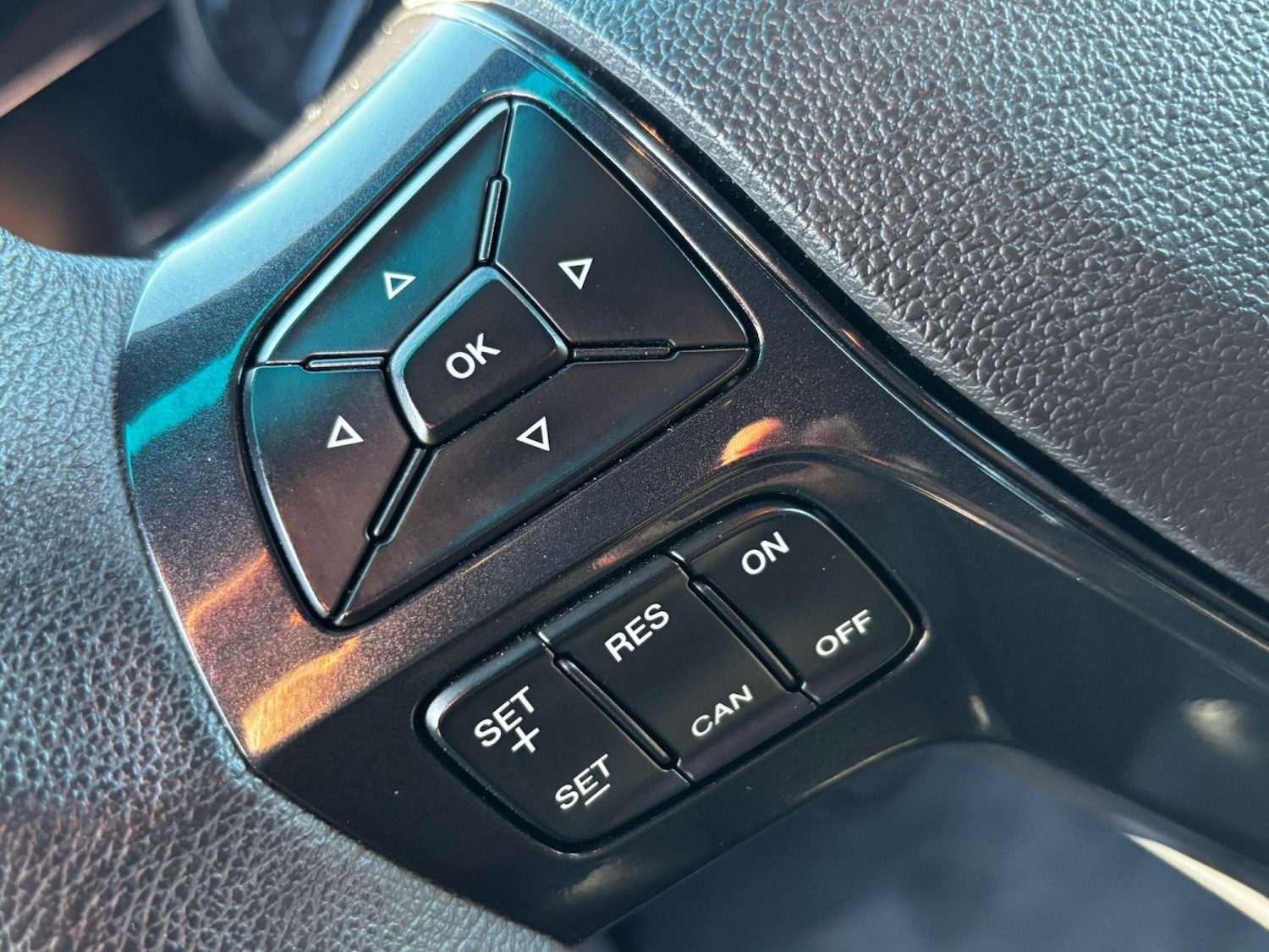 Used Ford Explorer 2017 for sale - 77636987: Photo 35