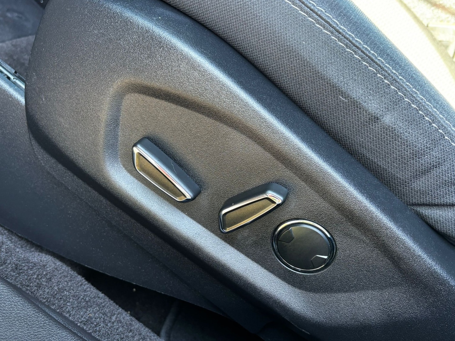 Used Ford Explorer 2017 for sale - 77636987: Photo 37