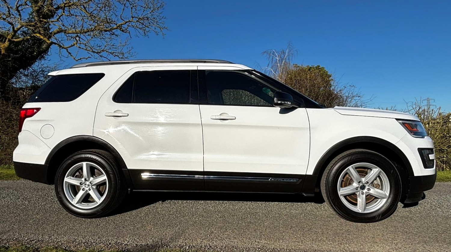 Used Ford Explorer 2017 for sale - 77636987: Photo 4
