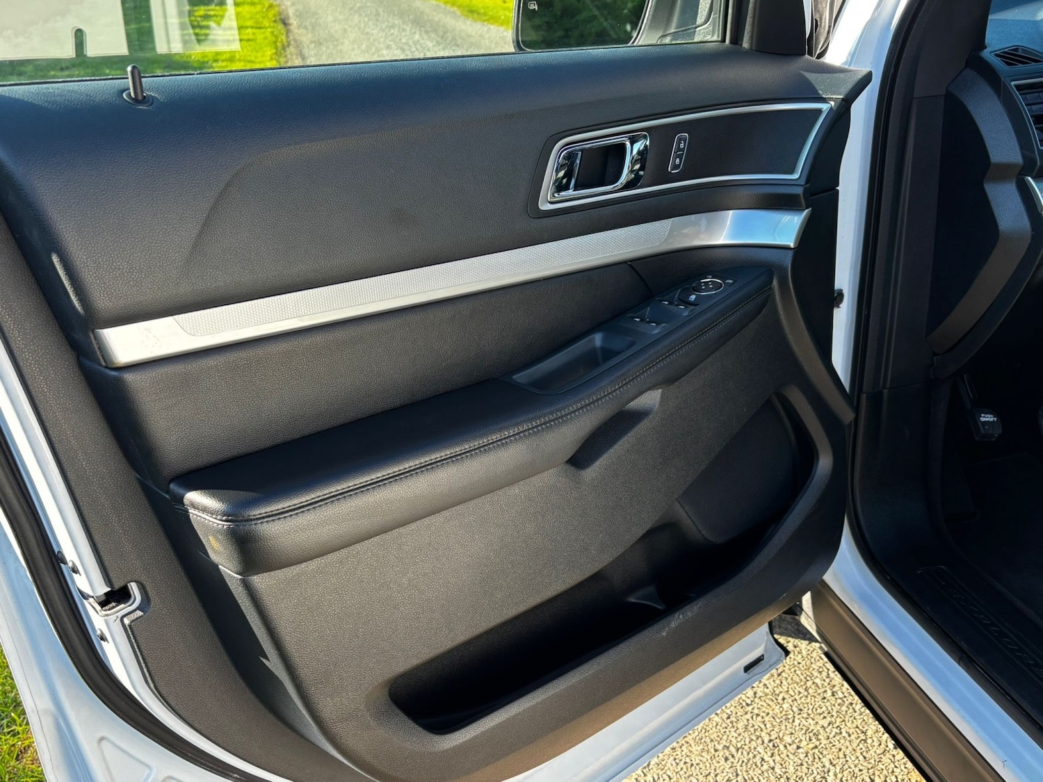 Used Ford Explorer 2017 for sale - 77636987: Photo 40