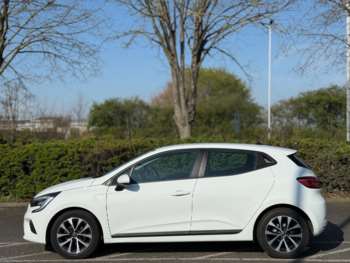 Used Renault Clio 2021 for sale - 74302926: Photo