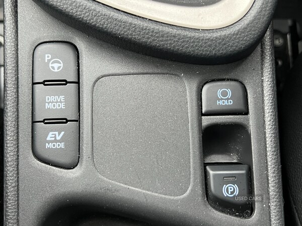 Used Toyota Yaris Cross 2023 for sale - 77479800: Photo 31