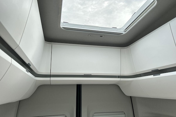 Used Volkswagen California 2024 for sale - 74990843: Photo 31