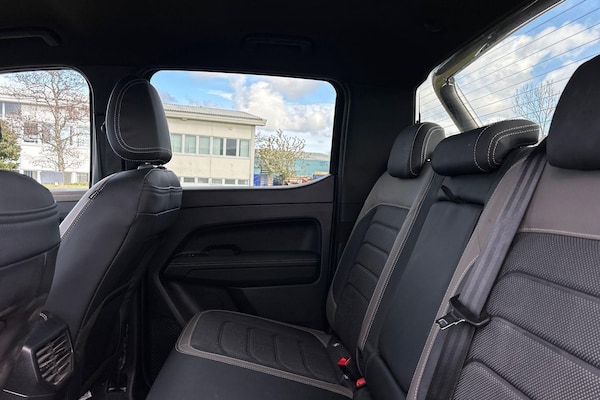 Used Volkswagen Amarok 2024 for sale - 76227294: Photo 9