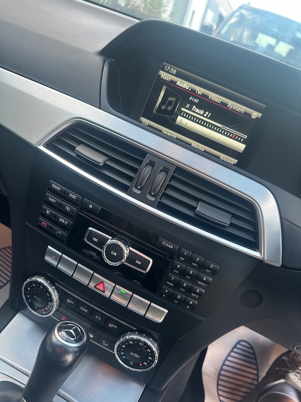 Used Mercedes-Benz C-Class 2015 for sale - 76190161: Photo 23