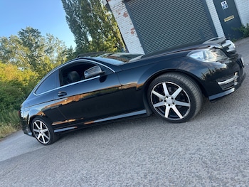 Used Mercedes-Benz C Class 2015 for sale - 78935447: Photo