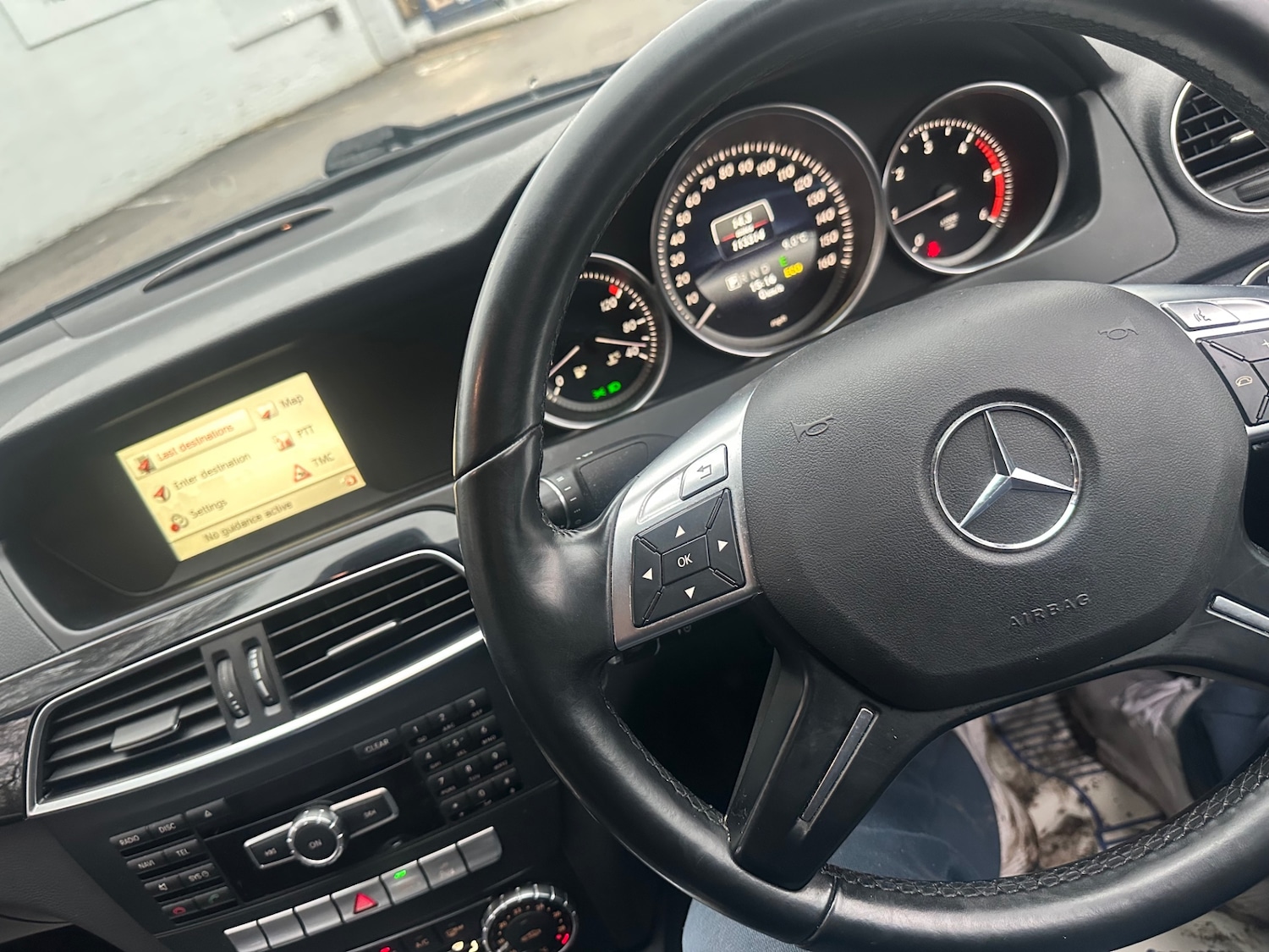 Used Mercedes-Benz C Class 2014 for sale - 77371003: Photo 17