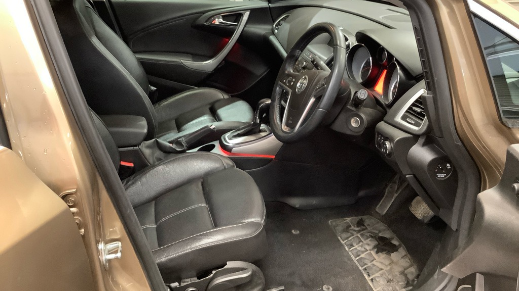 Used Vauxhall Astra 2014 for sale - 77319913: Photo 9