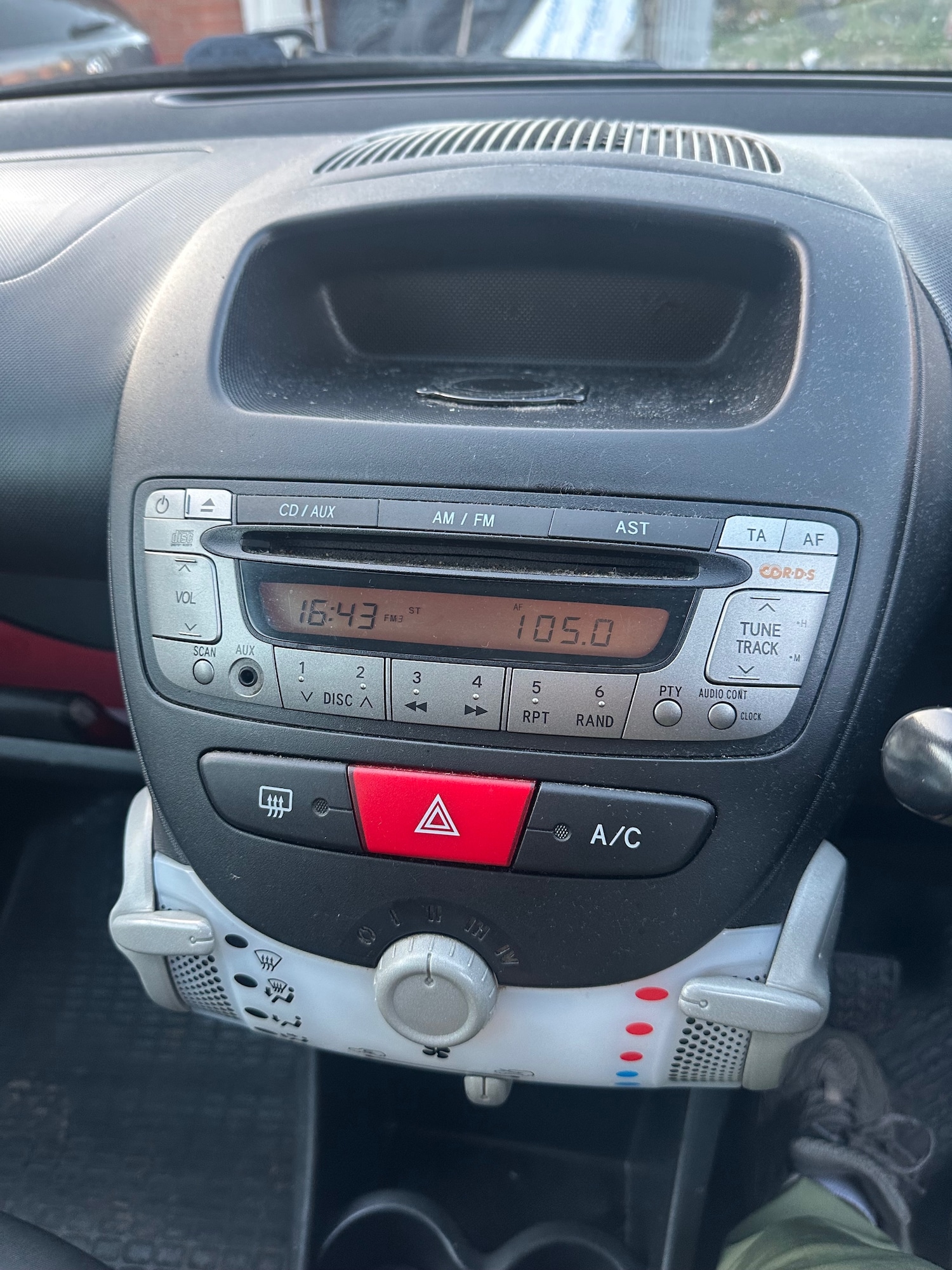 Used Citroen C1 2013 for sale - 76605312: Photo 17