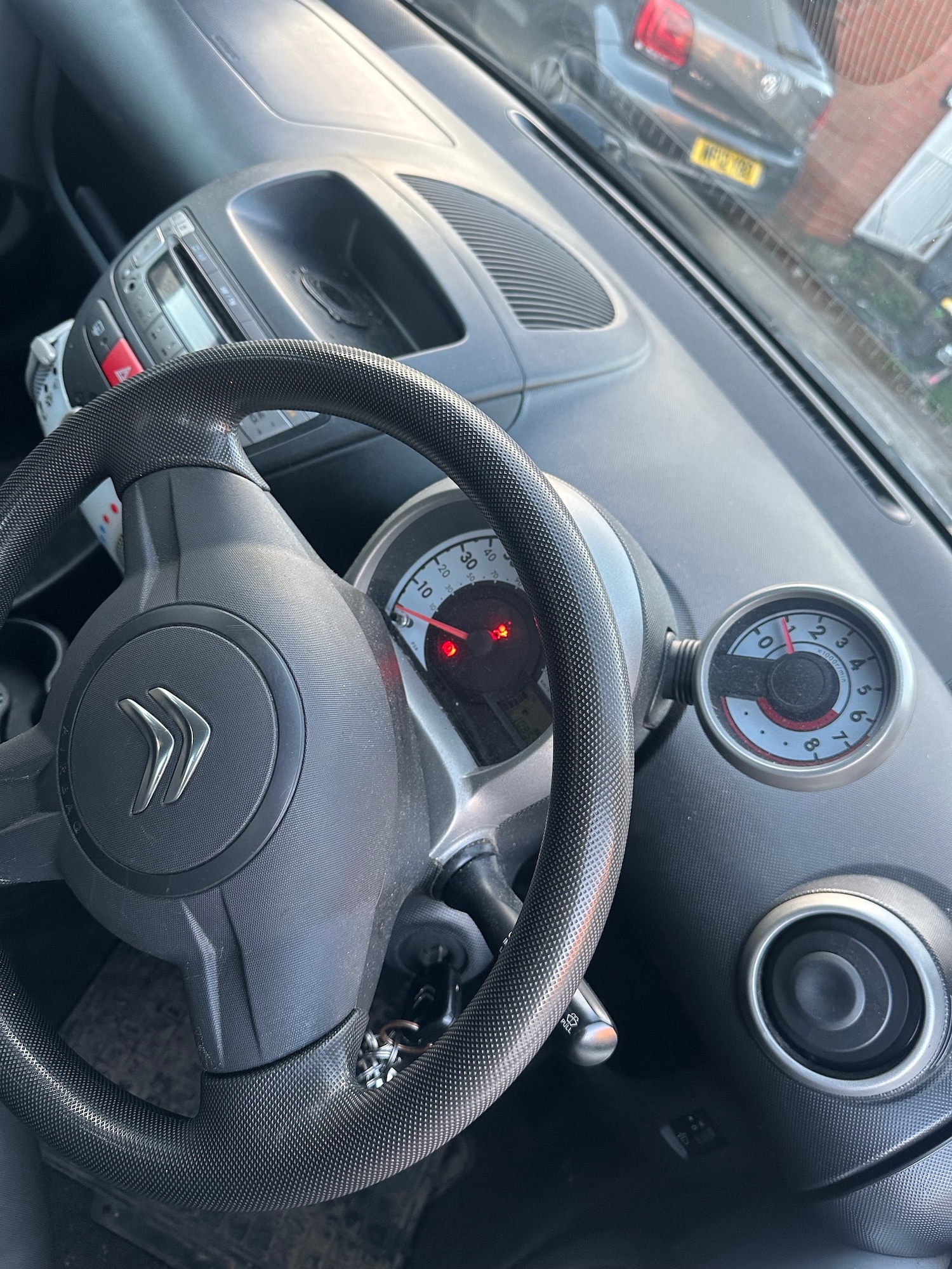 Used Citroen C1 2013 for sale - 76605312: Photo 6