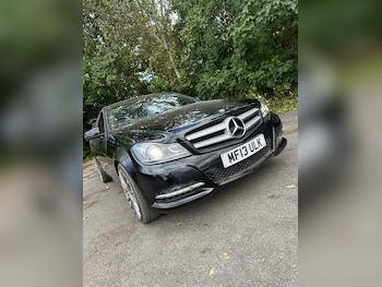 Used Mercedes-Benz C Class 2013 for sale - 79458235: Photo