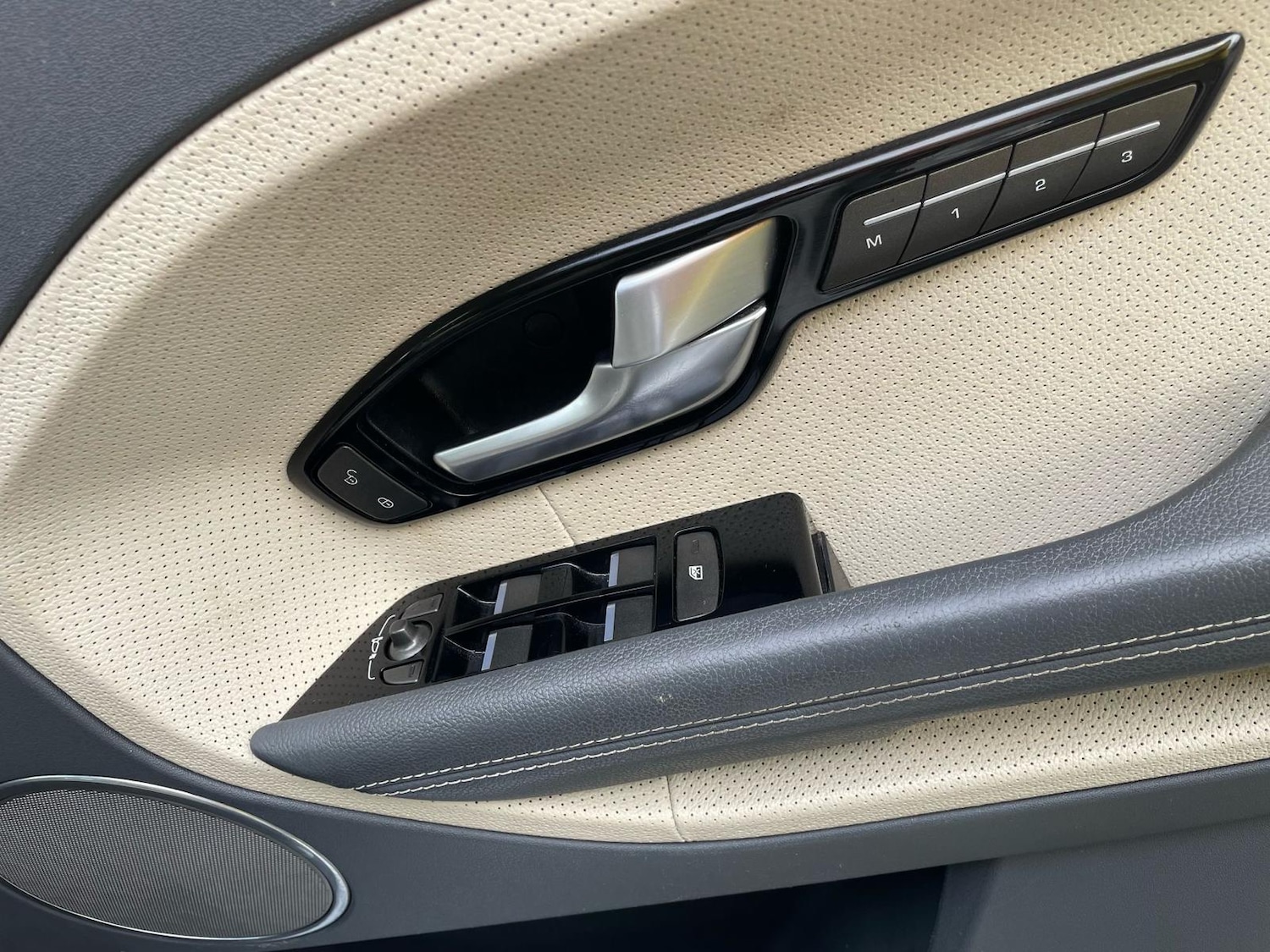 Used Land Rover Range Rover Evoque 2015 for sale - 77014932: Photo 16