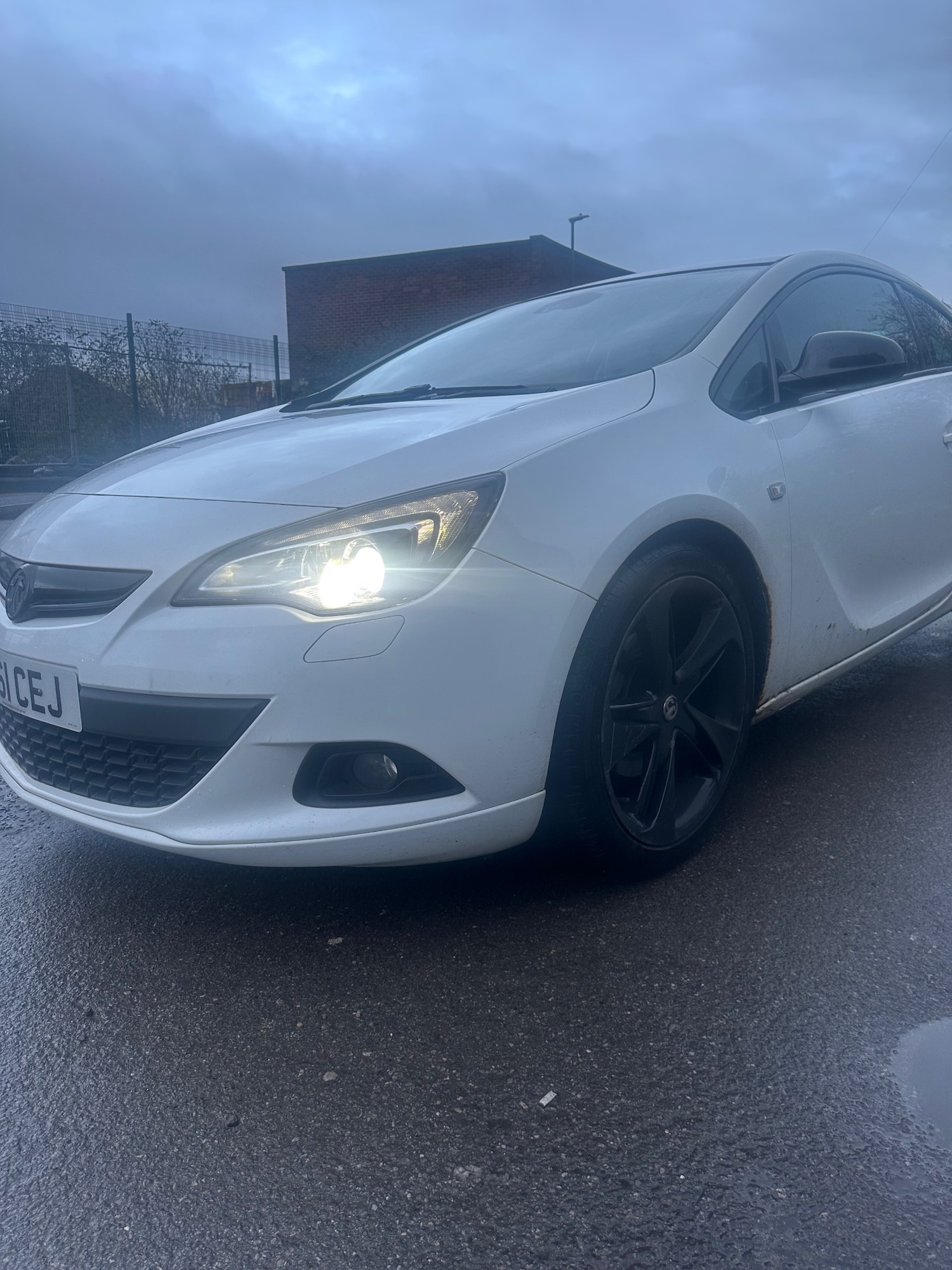 Used Vauxhall Astra GTC 2011 for sale - 77476826: Photo 3