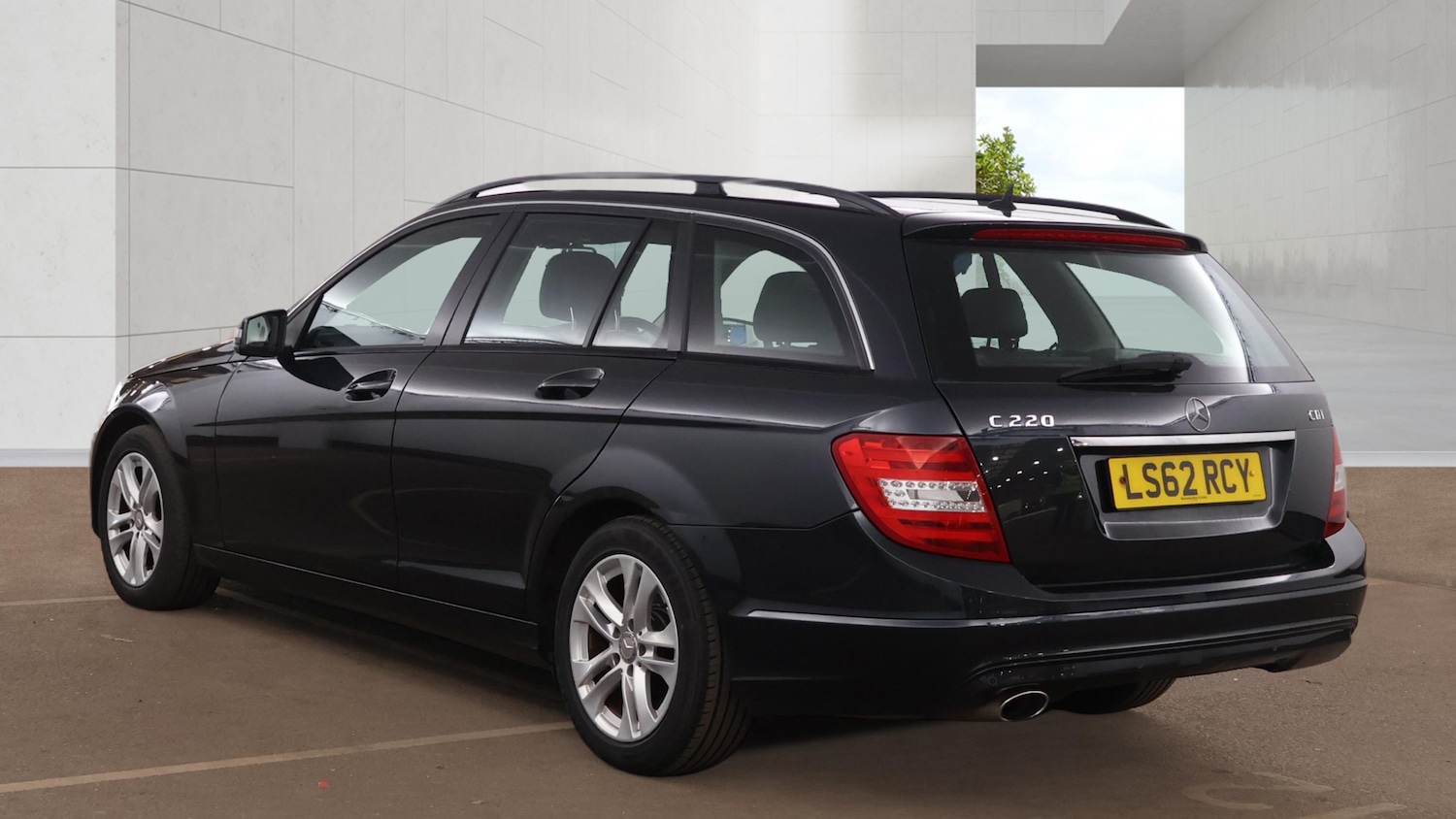 Used Mercedes-Benz C Class for sale - 78197334: Photo 2