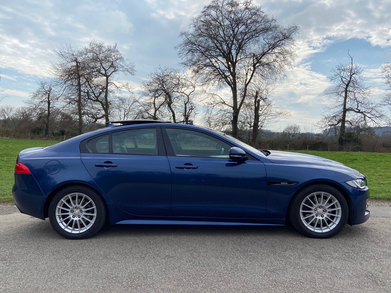 Used Jaguar XE 2015 for sale - 77764052: Photo 11