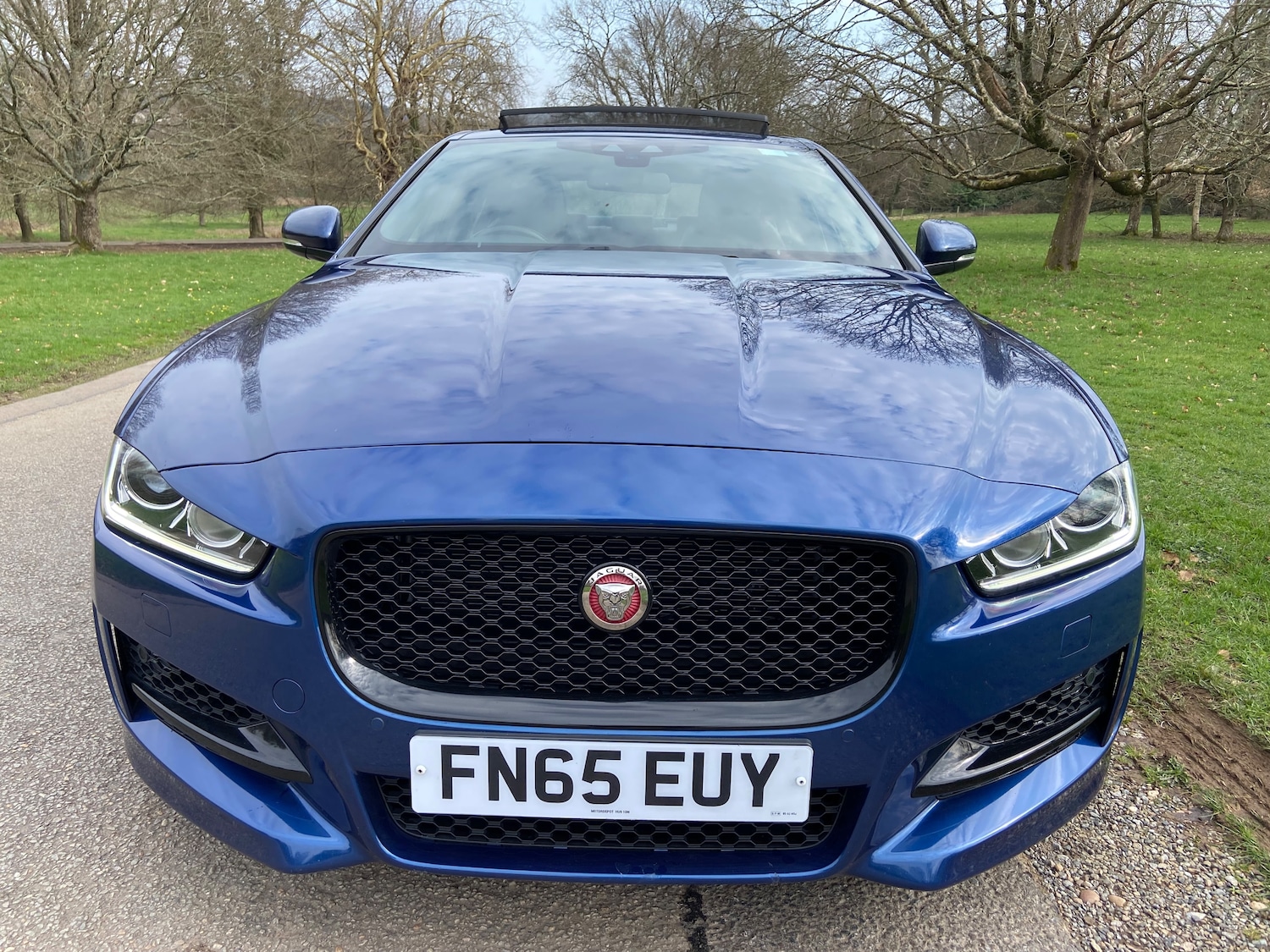 Used Jaguar XE 2015 for sale - 77764052: Photo 2