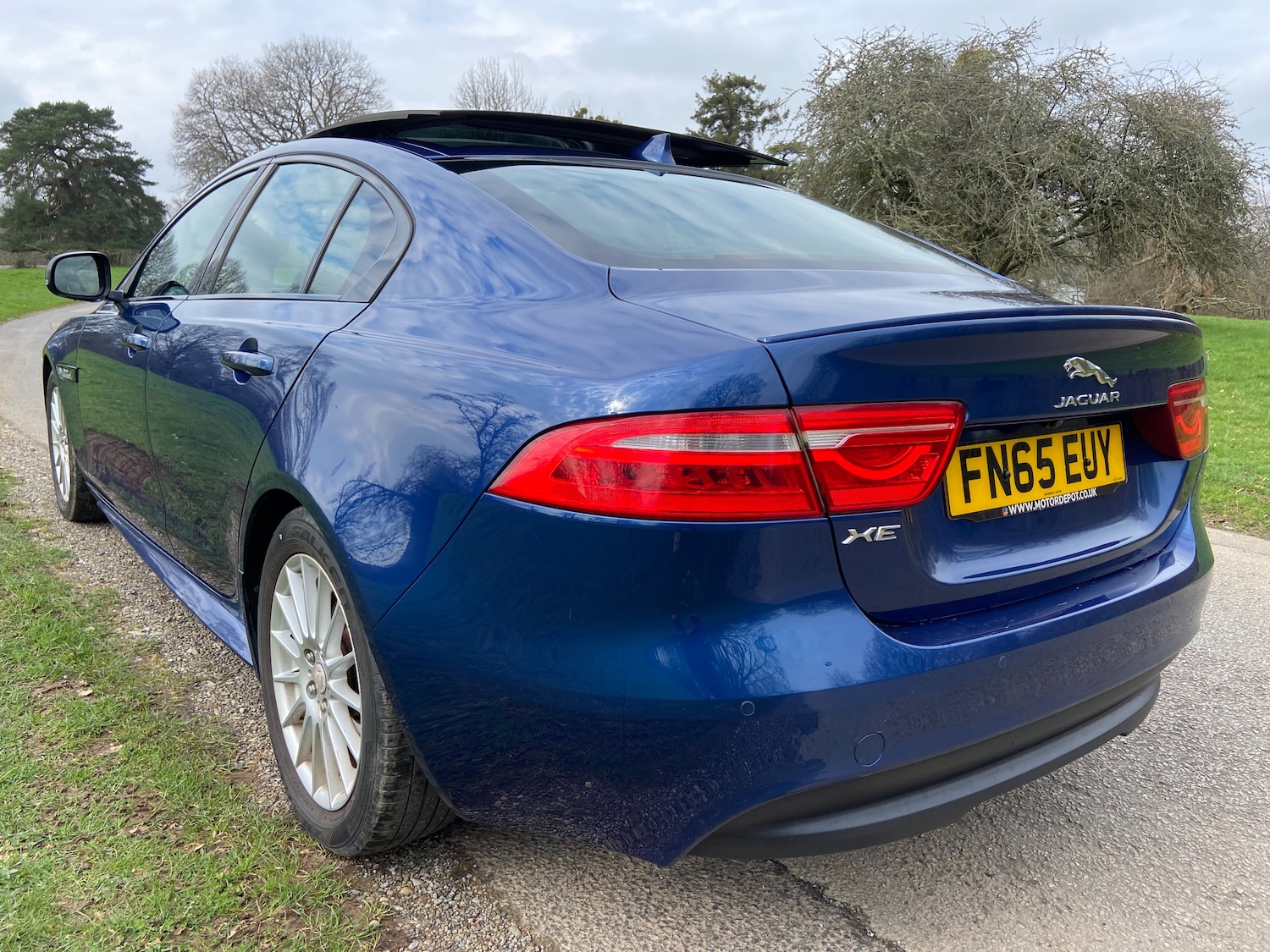 Used Jaguar XE 2015 for sale - 77764052: Photo 7