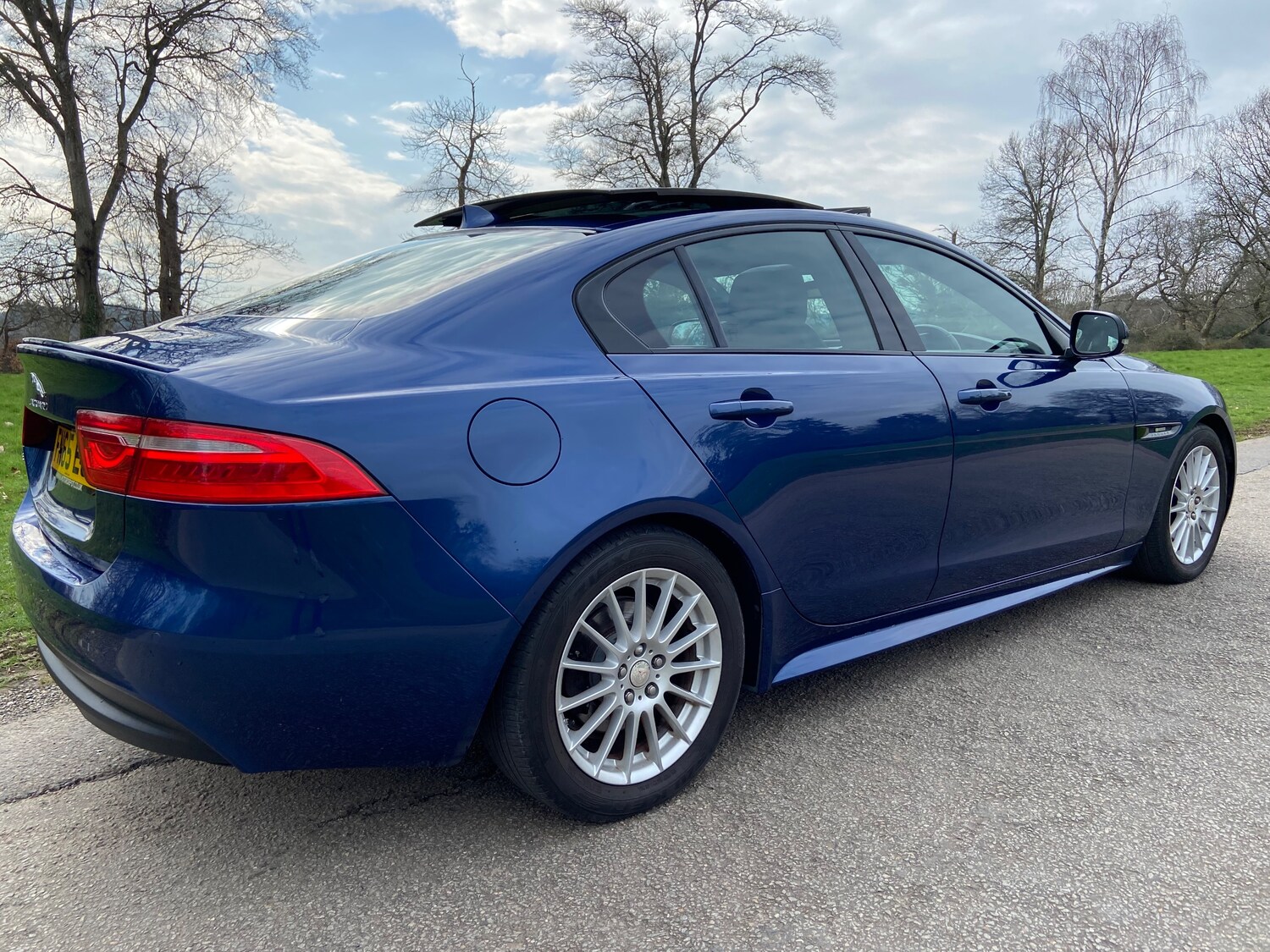 Used Jaguar XE 2015 for sale - 77764052: Photo 9