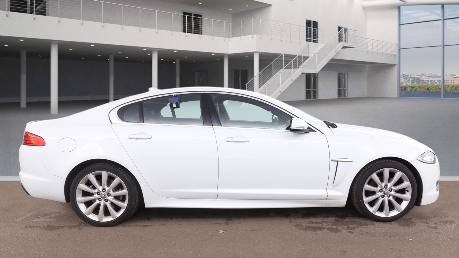 Used Jaguar XF 2013 for sale - 78069816: Photo 4