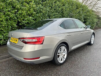 Used Skoda Superb 2016 for sale - 77805035: Photo