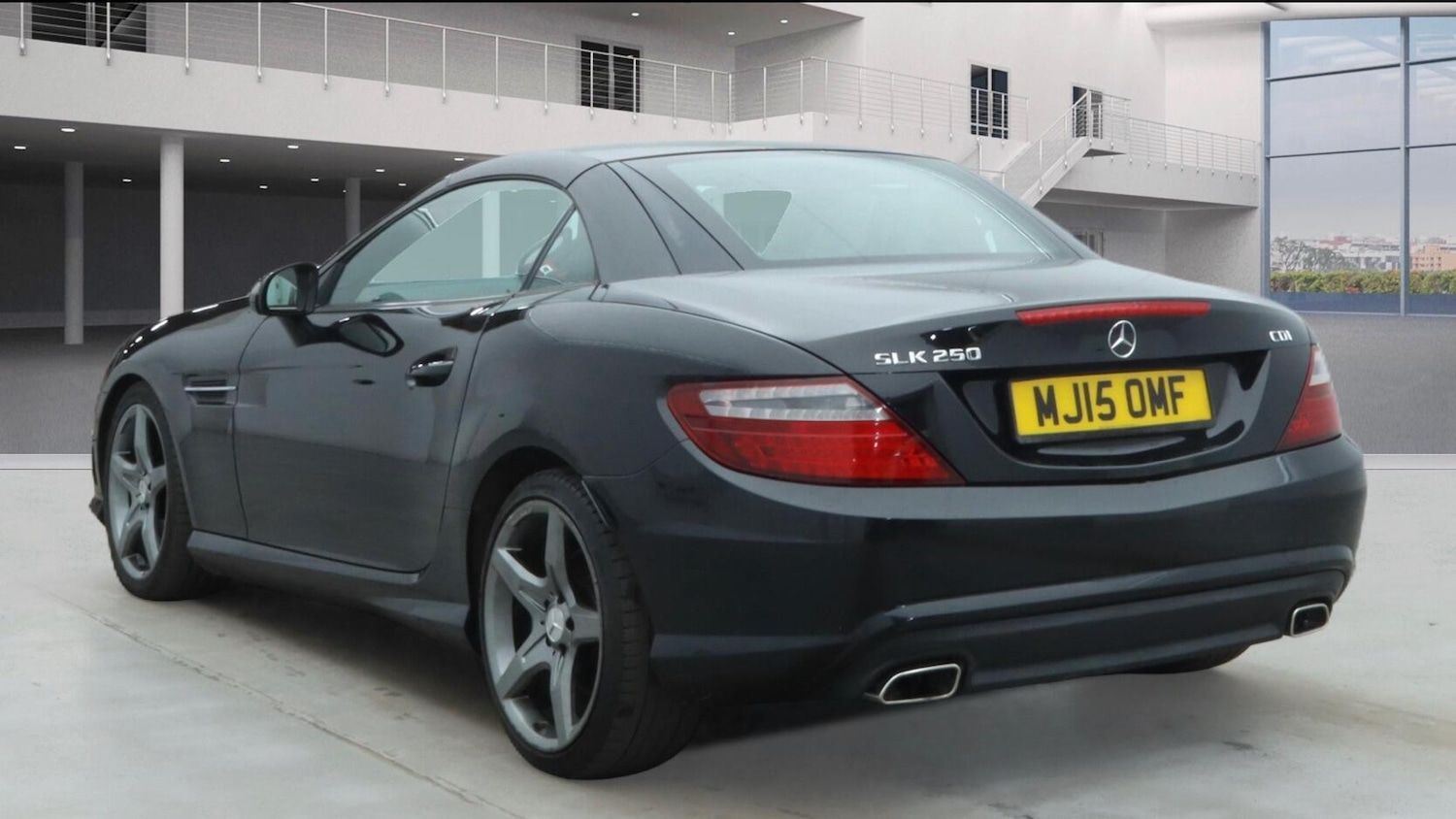 Used Mercedes-Benz SLK 2015 for sale - 77805029: Photo 4