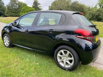 Used Peugeot 208 2016 for sale - 78888241: Photo