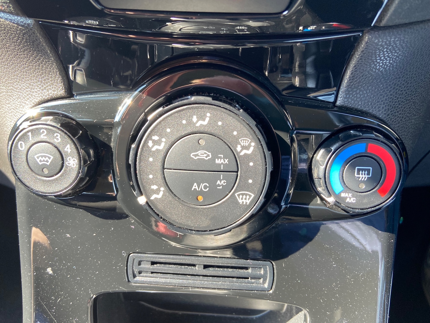 Used Ford Fiesta 2014 for sale - 77896377: Photo 23