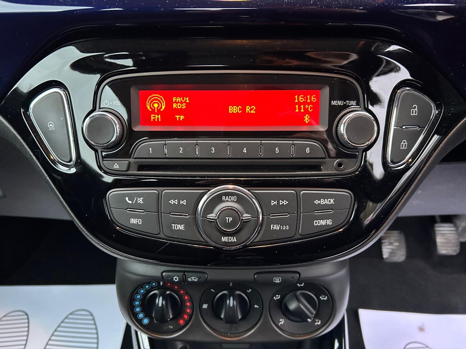 Used Vauxhall ADAM 2016 for sale - 77805037: Photo 17