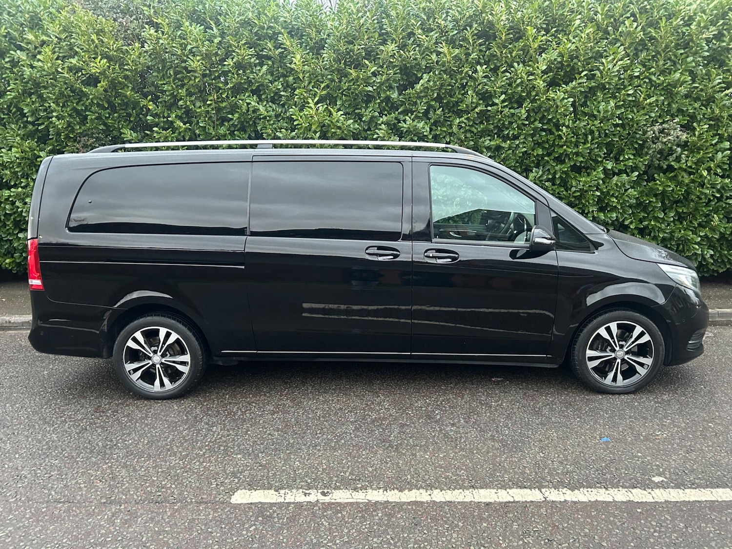 Used Mercedes-Benz V-Class for sale - 77805050: Photo 2