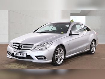 Used Mercedes-Benz E Class 2011 for sale - 79108725: Photo