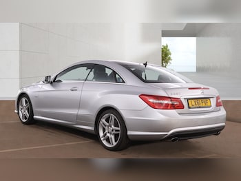 Used Mercedes-Benz E Class 2011 for sale - 79108725: Photo