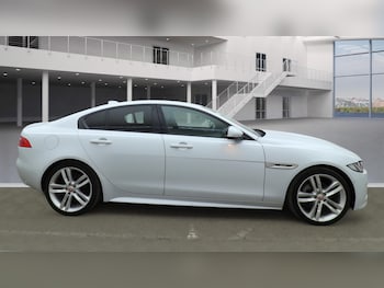 Used Jaguar XE 2017 for sale - 78053676: Photo