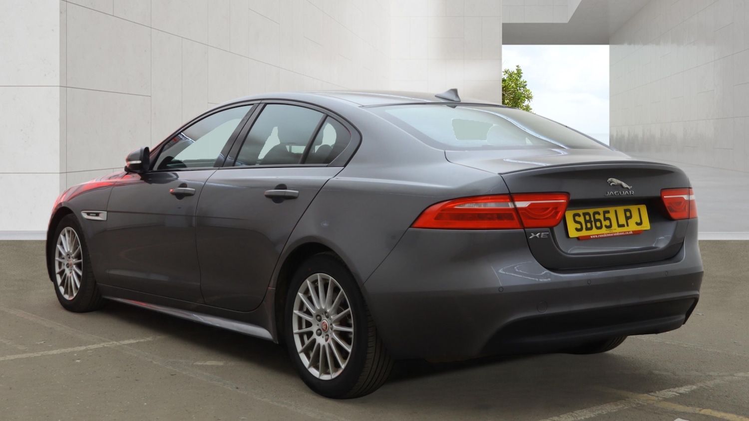 Used Jaguar XE for sale - 78122283: Photo 2