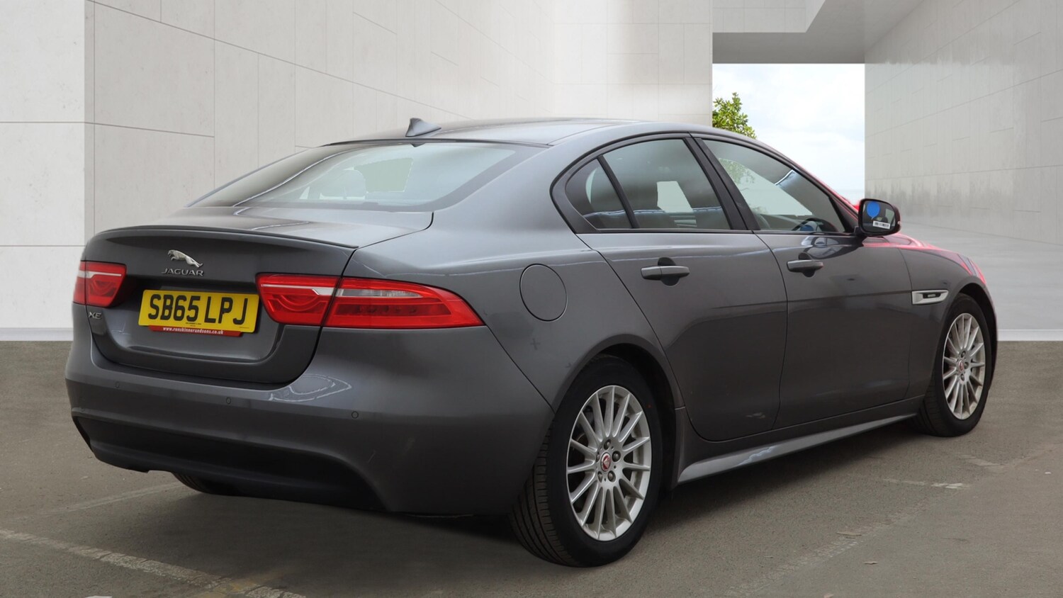 Used Jaguar XE for sale - 78122283: Photo 3