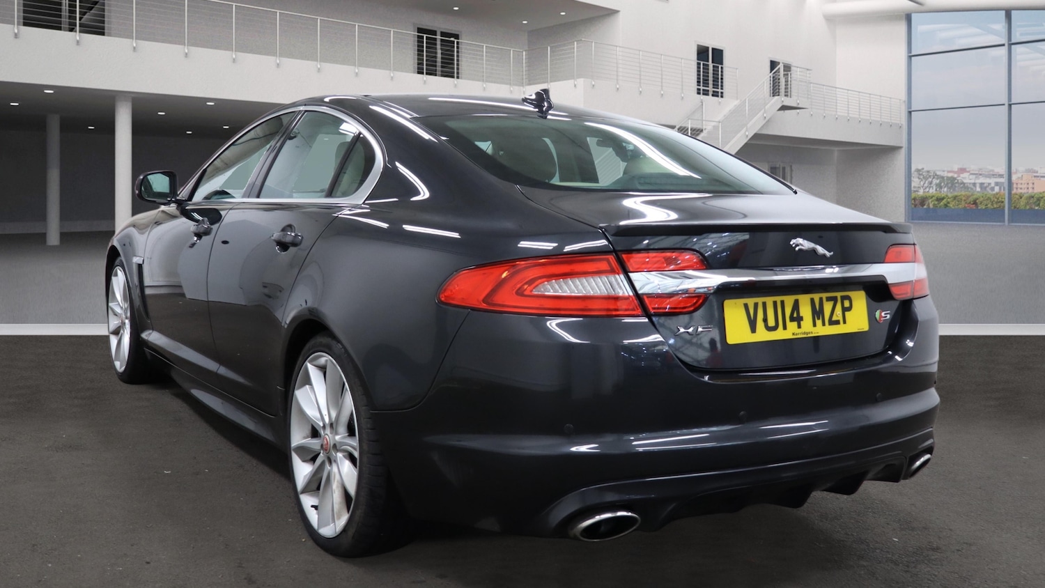 Used Jaguar XF 2014 for sale - 77779585: Photo 3