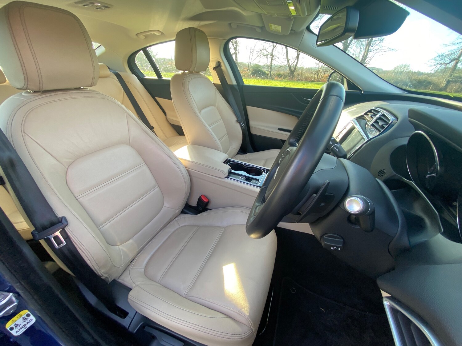 Used Jaguar XE 2015 for sale - 77764051: Photo 19