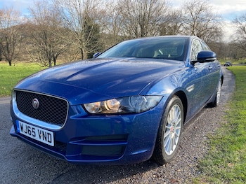 Used Jaguar XE 2015 for sale - 77764051: Photo