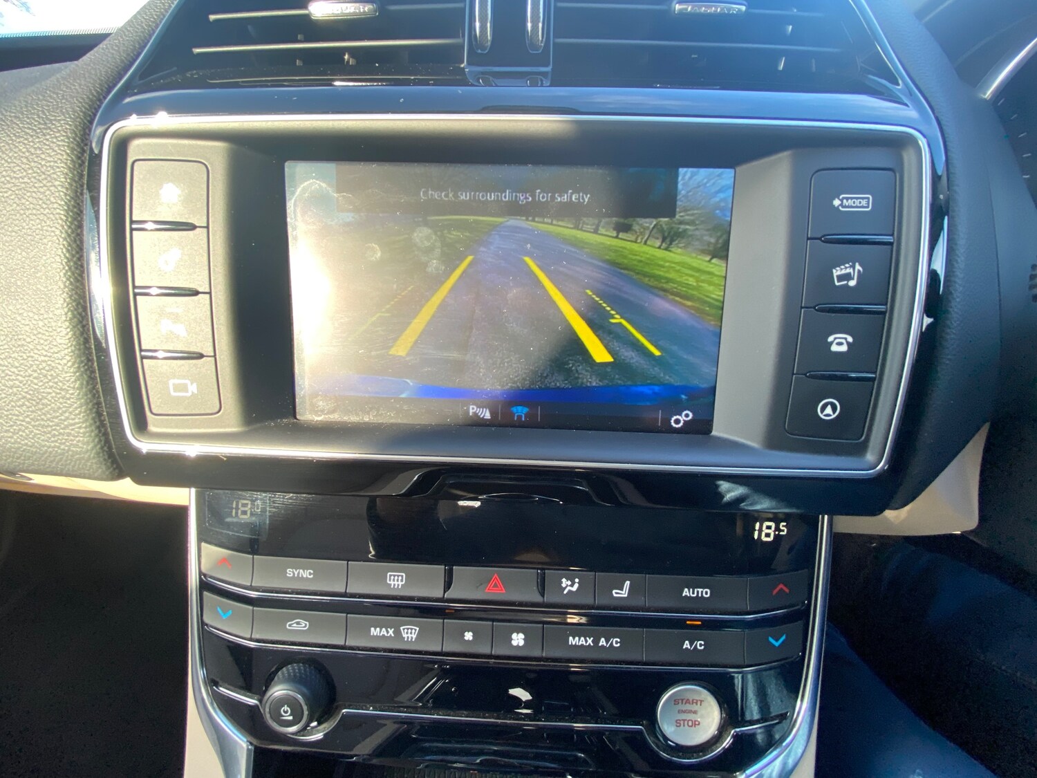 Used Jaguar XE 2015 for sale - 77764051: Photo 23