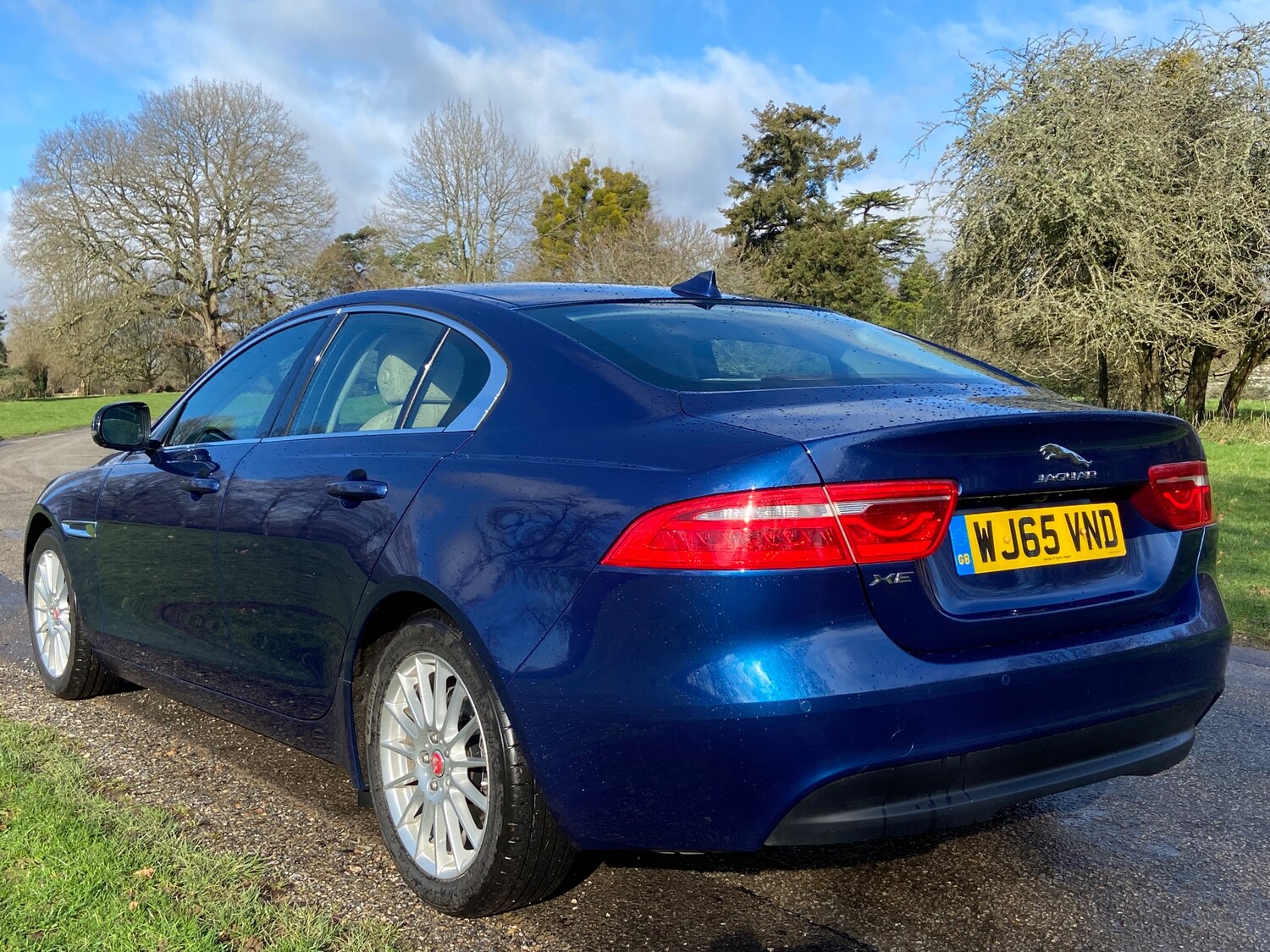 Used Jaguar XE 2015 for sale - 77764051: Photo 5