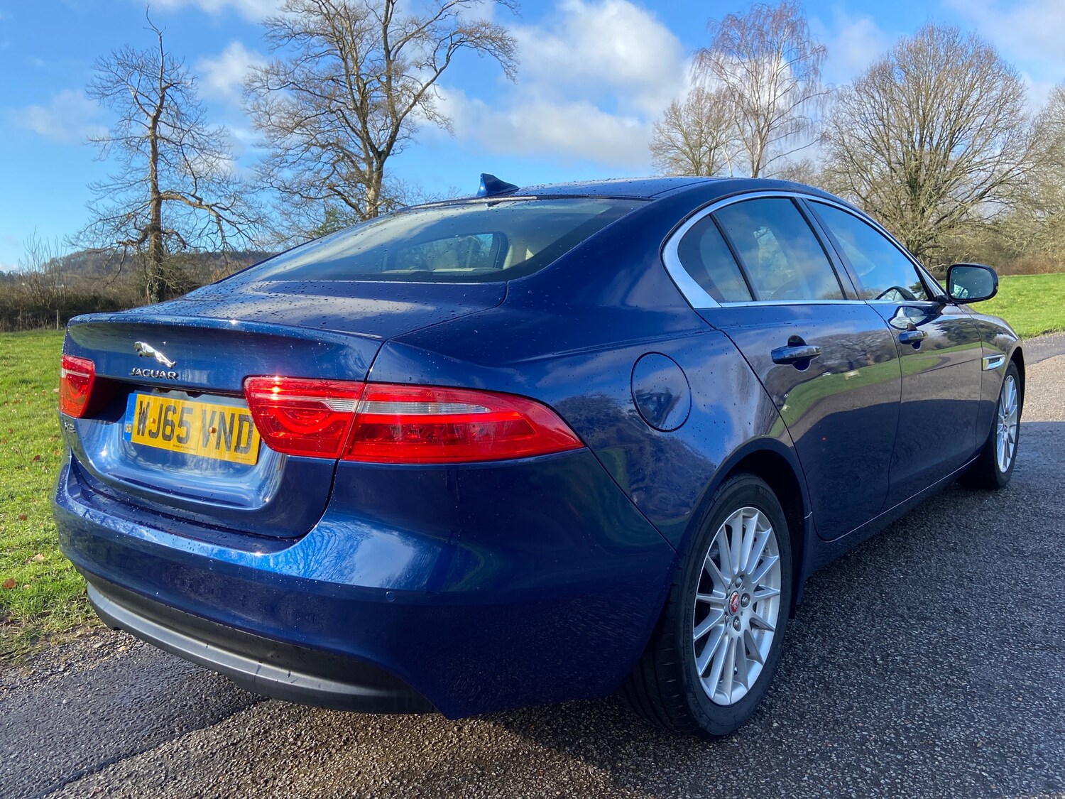 Used Jaguar XE 2015 for sale - 77764051: Photo 7