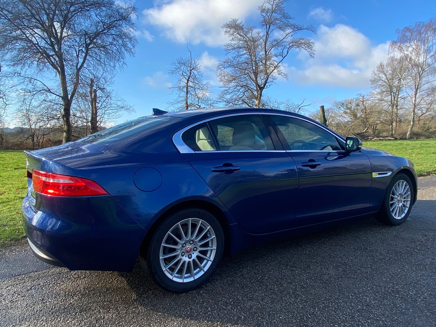 Used Jaguar XE 2015 for sale - 77764051: Photo 8