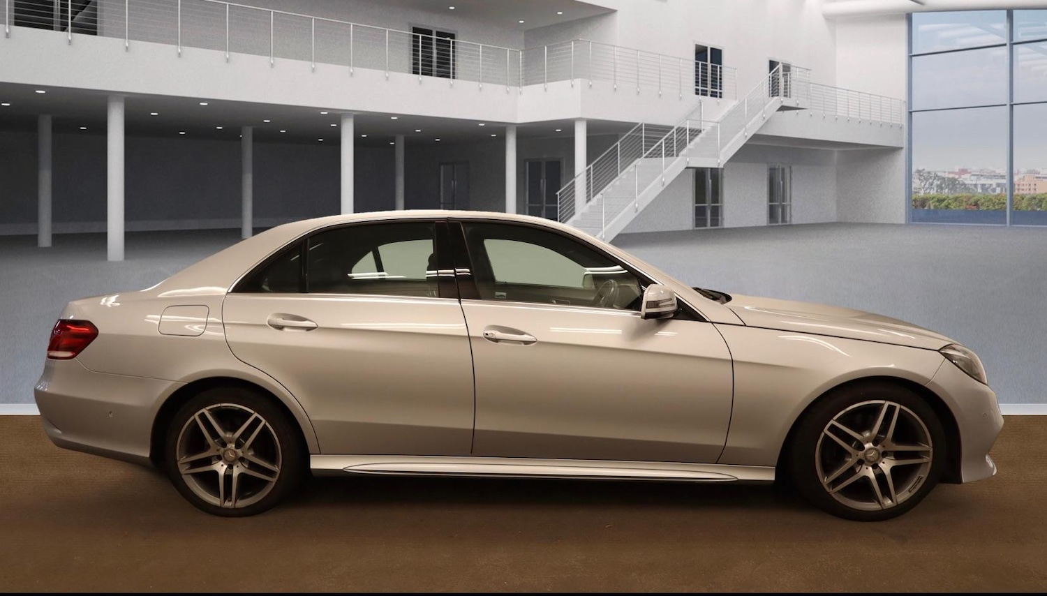 Used Mercedes-Benz E Class 2015 for sale - 77805051: Photo 5