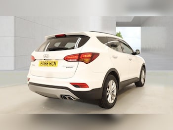 Used Hyundai Santa Fe 2016 for sale - 78786380: Photo